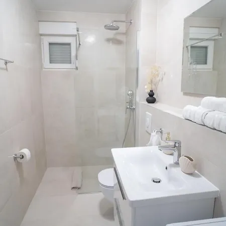 Kim Apartment *